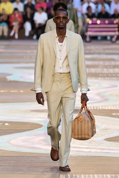 Look 33